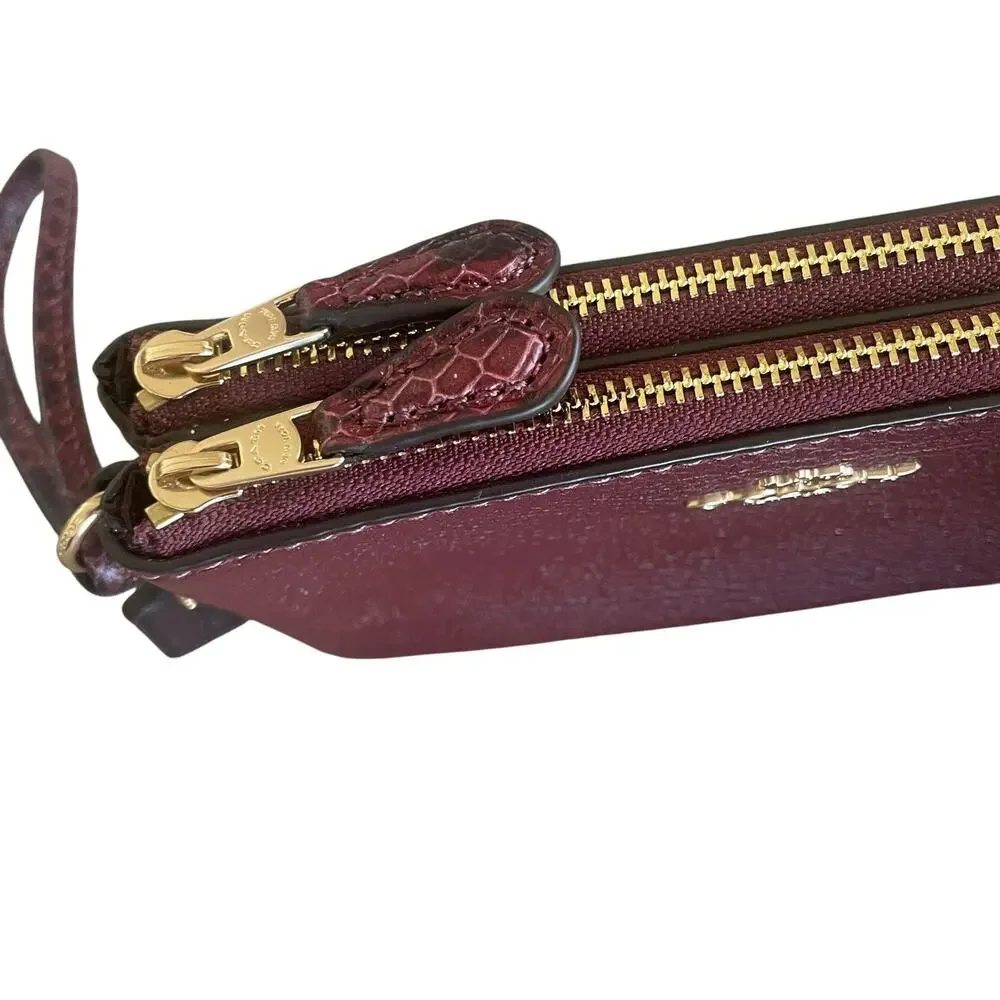 COACH Double Corner Zip Wristlet Wallet NWT Wine Multi Pebbled Leather Gold Tone